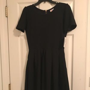 LuLaRoe Medium Amelia solid black
